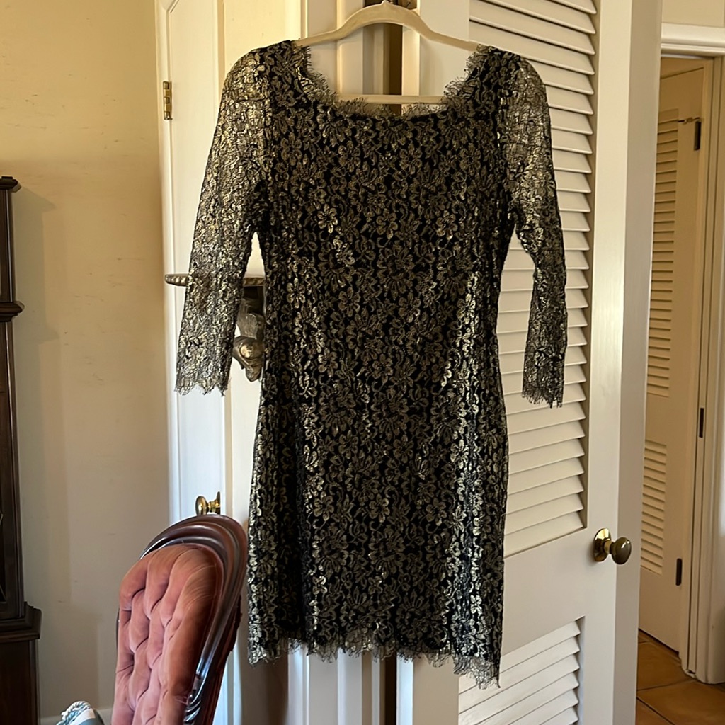 Diane Von Furstenberg Black & Gold Lace Mini Dress Size 12 Runs Very Small!